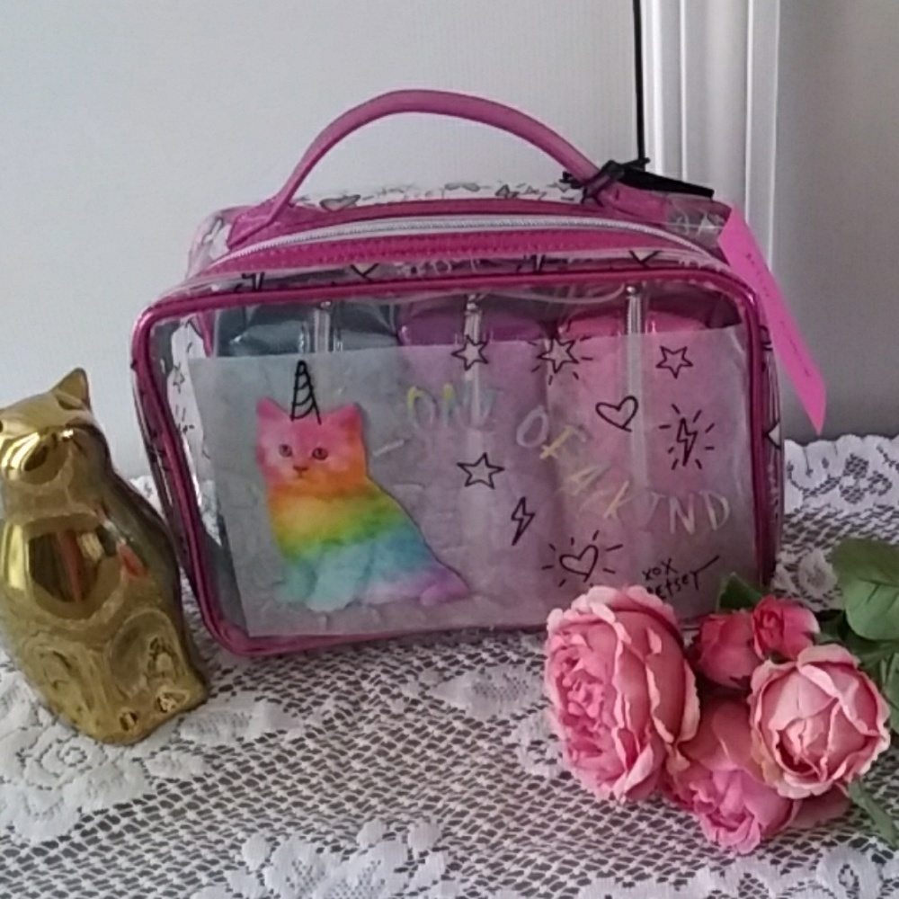 Betsey Johnson Cat 4 Piece Travel Bag Set